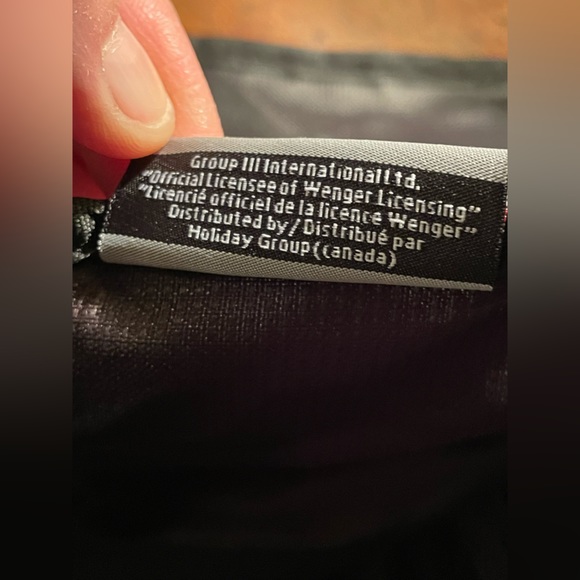 NEW MINT & UNUSED “SWISS GEAR” NYLON 20” DUFFLE GYM & TRAVEL BAG SWISS ARMY BAG - Picture 10 of 14